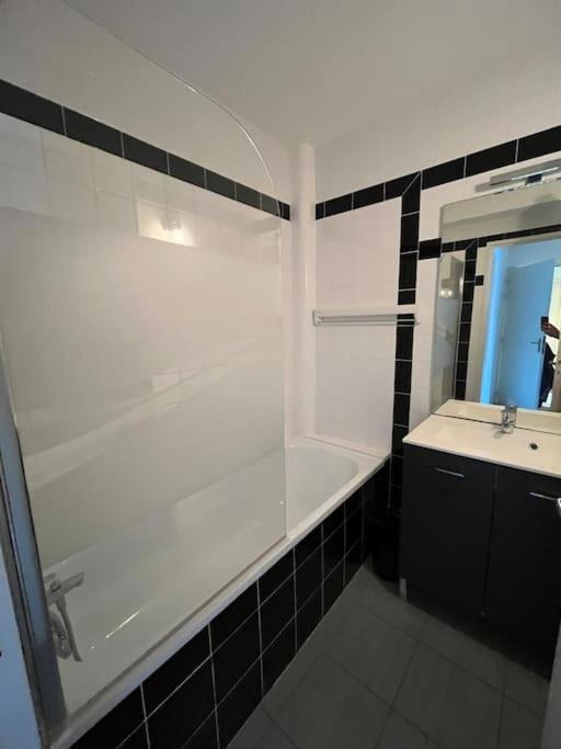 Dubb Yourhosthelper Apartment Кан Екстериор снимка
